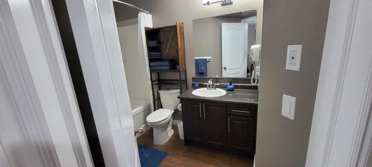Blue Wave 2 Bedroom Suite Σασκάτουν Εξωτερικό φωτογραφία