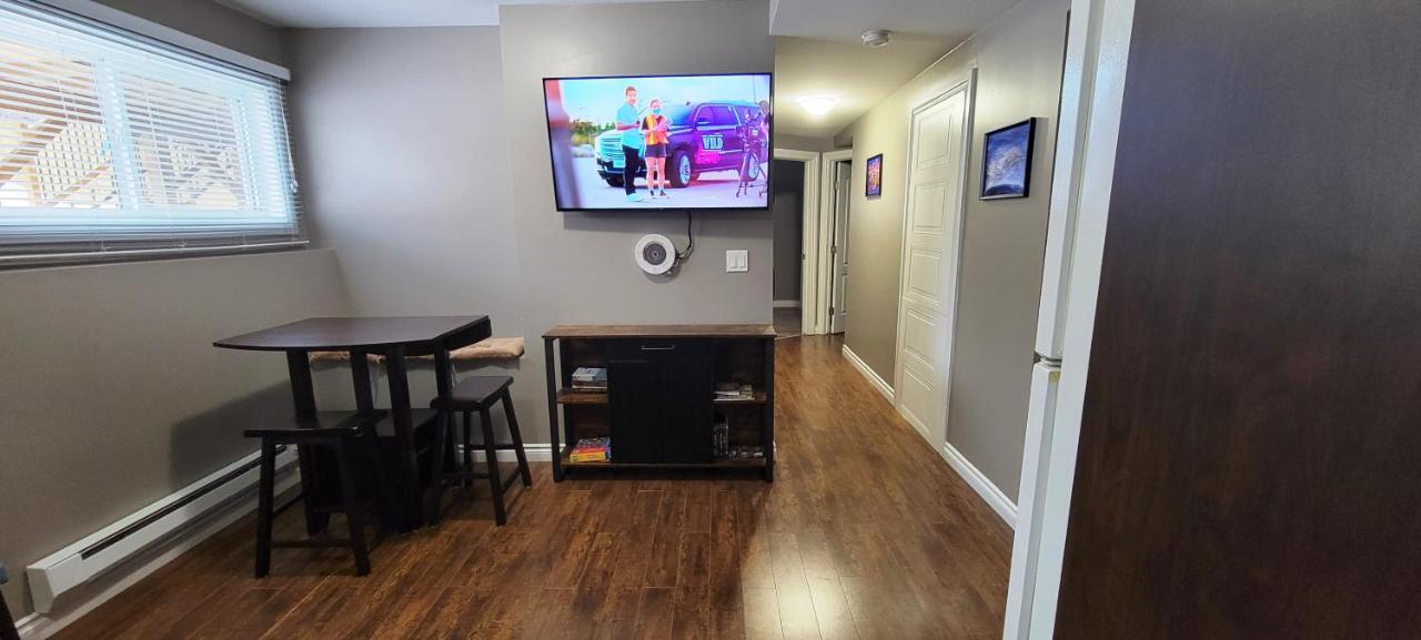 Blue Wave 2 Bedroom Suite Σασκάτουν Εξωτερικό φωτογραφία